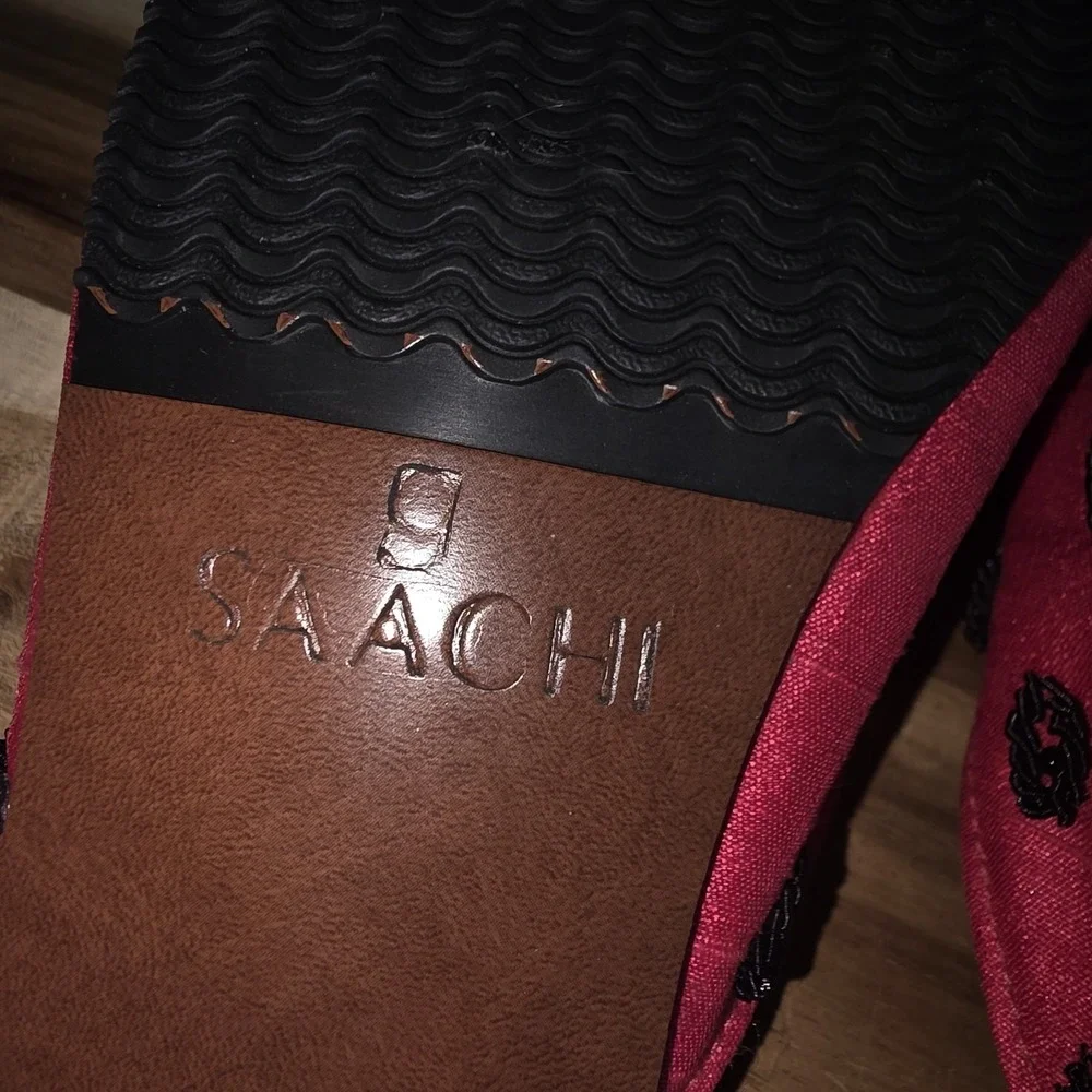 SAACHI Silk Embroidered Red And Black Slides Size 9‎ Mules Shoes Beaded